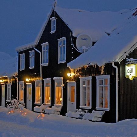 Taergesen Guesthouse Reydarfjordur Exterior foto